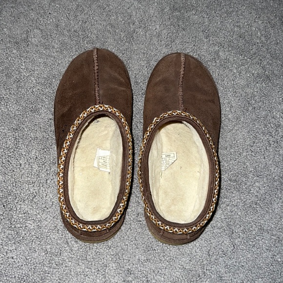 Dark brown Uggs size 3 - Picture 2 of 6